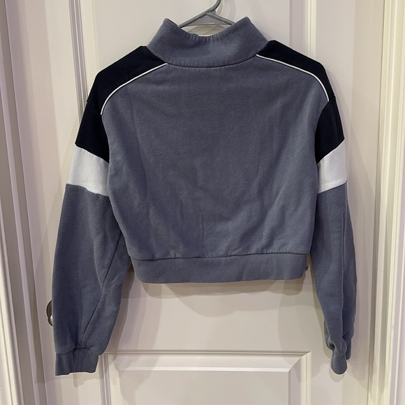 Cropped sweatshirt - Picture 4 of 5